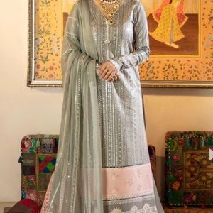 New 3 piece laxuary lawn salwarkaneez xl